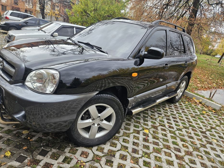 Автомобиль хюндай сантафе