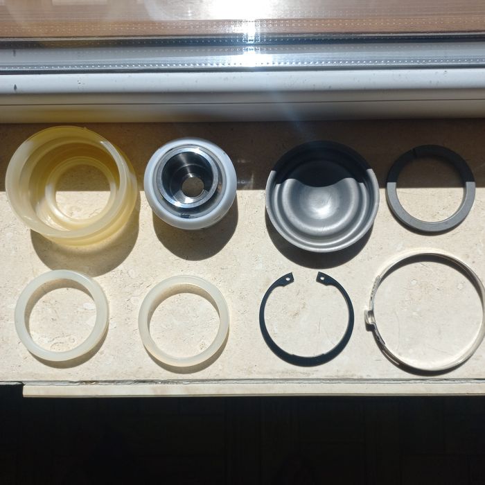 Автозапчасти фірми SE-M.