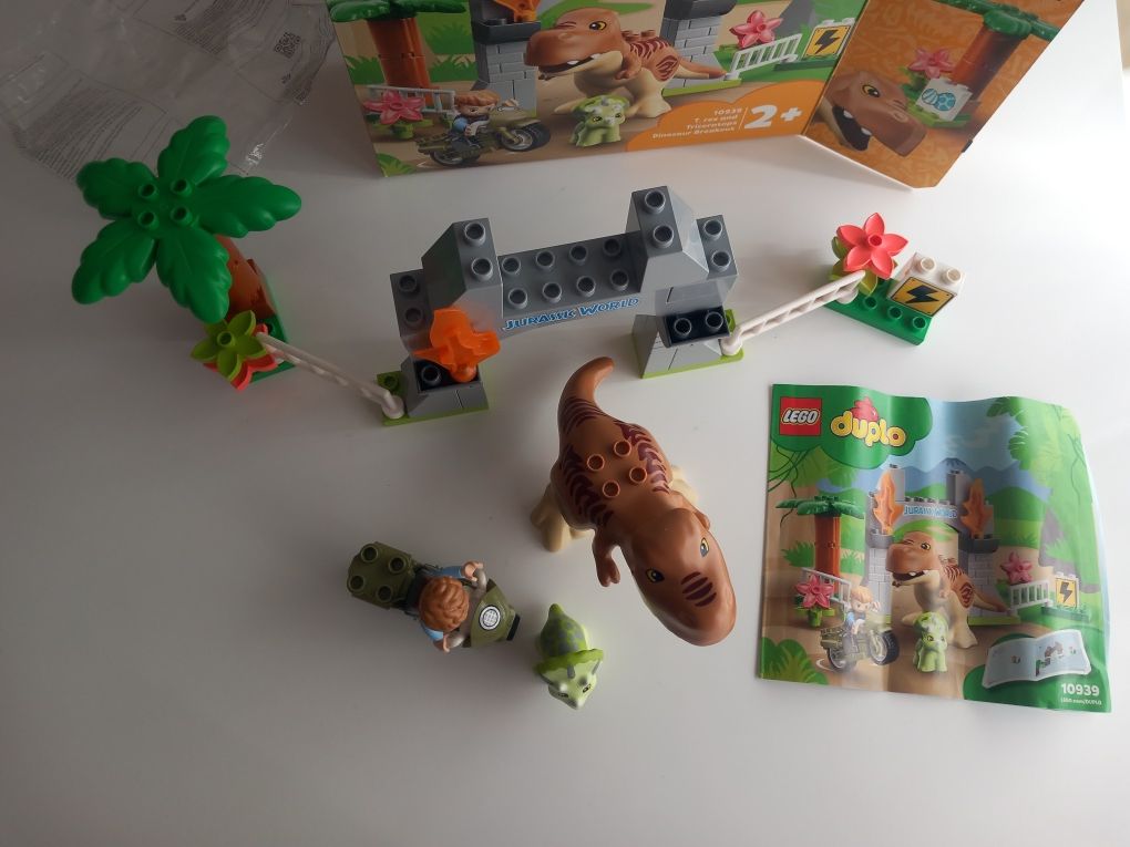 LEGO DUPLO 10939 T-Rex e Triceratops a fuga dos dinossauros [Usado]