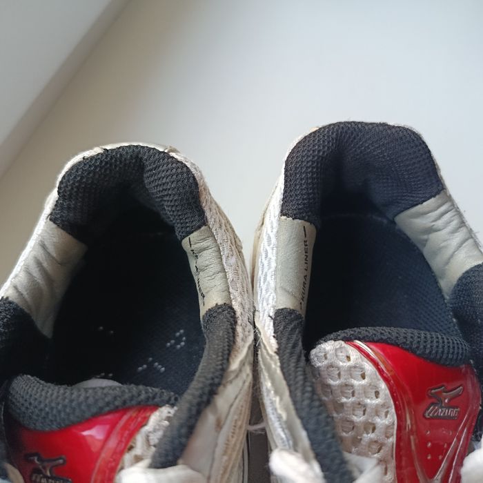 Волейбольні кросівки Mizuno Wave Tornado 6 розм.36.5
