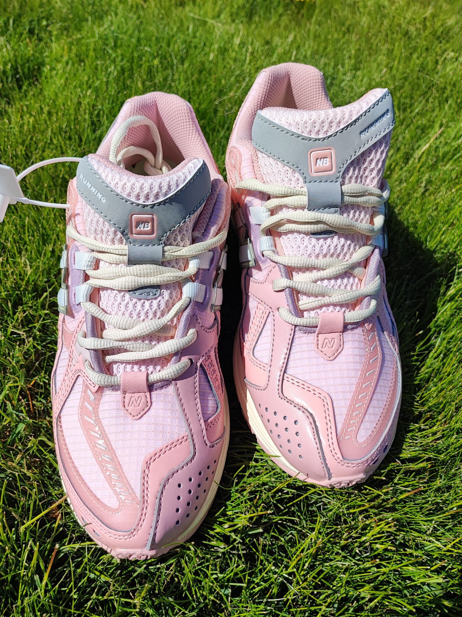 Продам кросівки NB