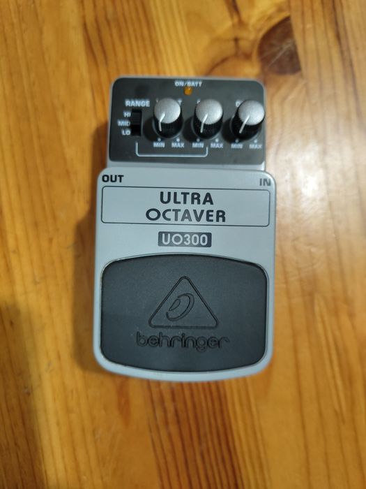 Pedal Behringer Ultra Octaver