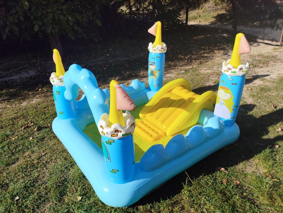 Басейн надувний з гіркою та дракончиком - чудовий подарунок для дитини