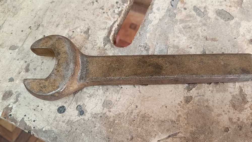 Продаю силовой гаечный ключ на 32мм