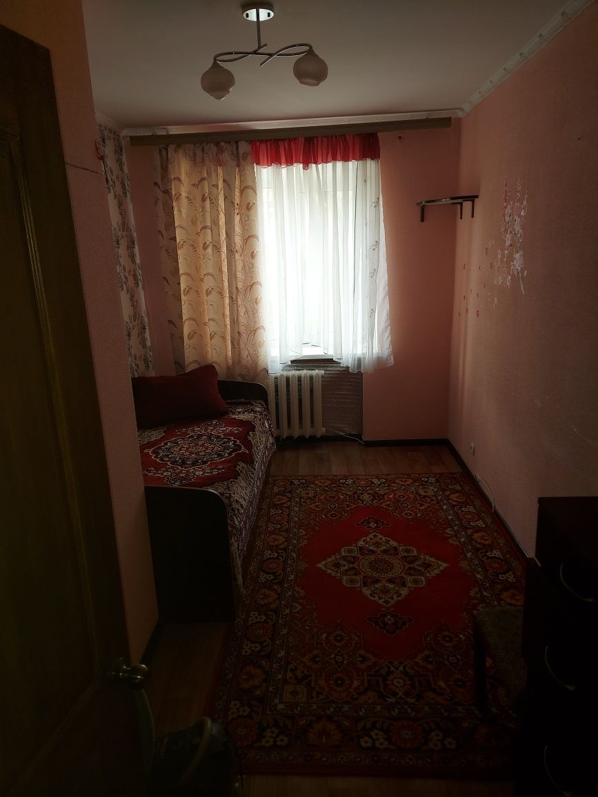 Здам 3 кімнатну квартиру в центрі на Горького 5а 2 поверх