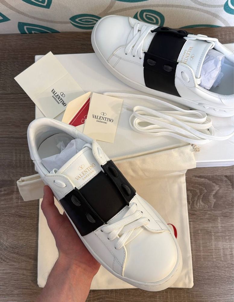 Кросівки Valentino Garavani Open Sneakers 42