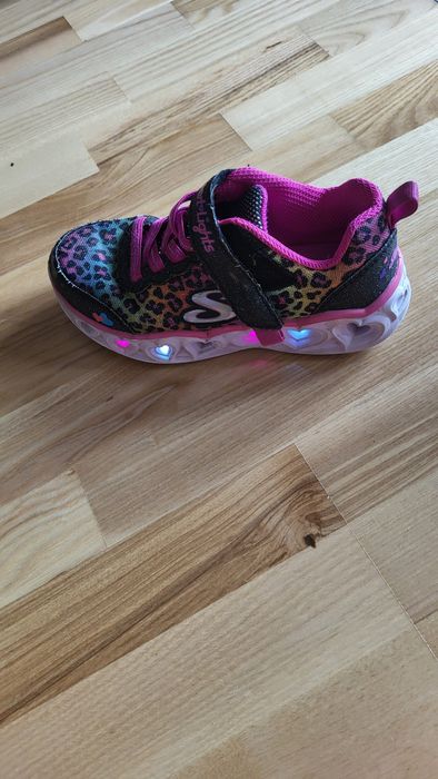 Buty Skechers heart lights świeciące rozmiar 28