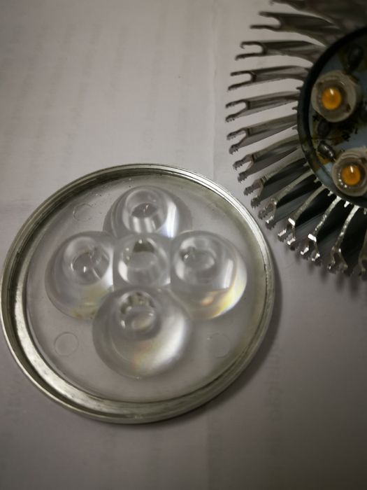 Foco Lâmpada led MR16/GU5. 3 - 220V - 4watts (4 leds cada)
