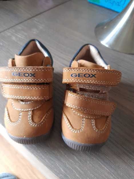 sapatos bebe GEOX