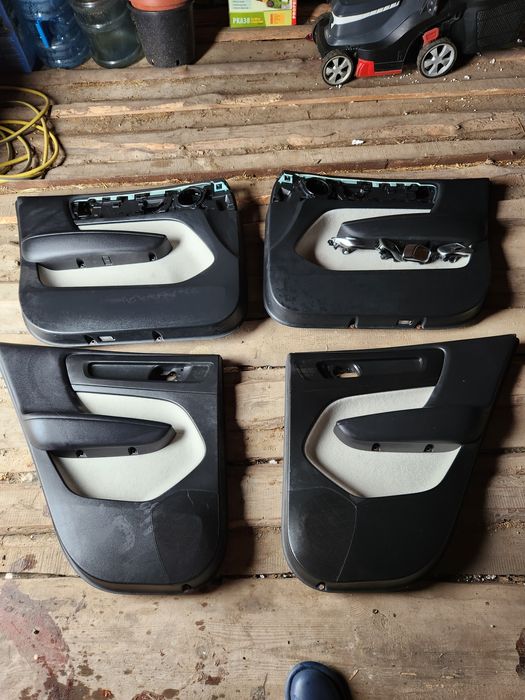 Volvo XC40 2024 деталі