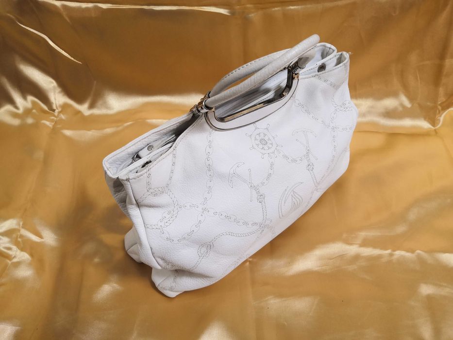 Элегантная белая кожаная сумка Gilda Tonelli, хорошее состояние.