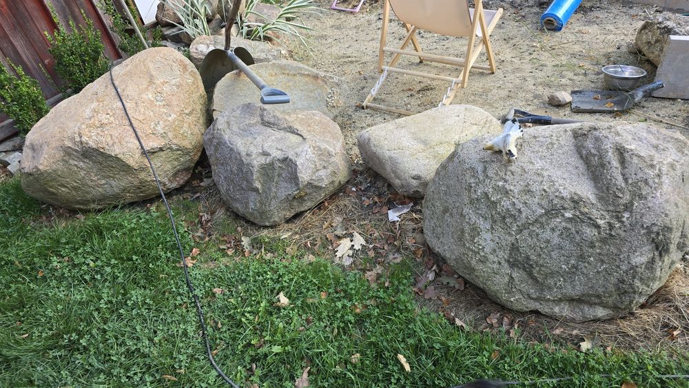 Duże ozdobne kamienie polne