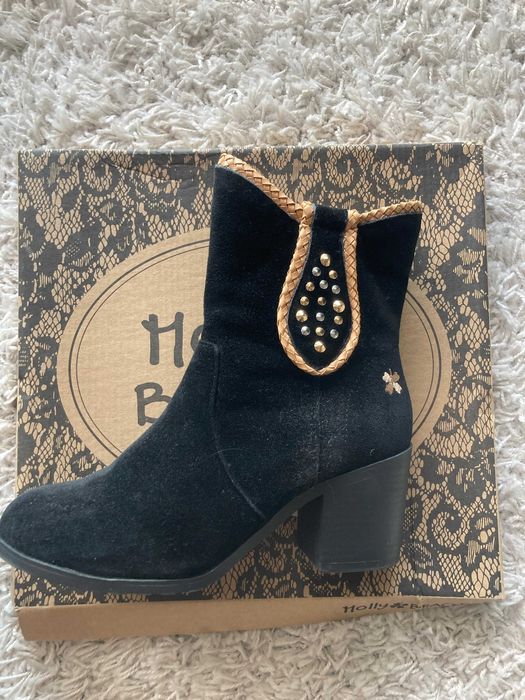 Botas pele nobuck/camurça preta, tamanho 36, novas