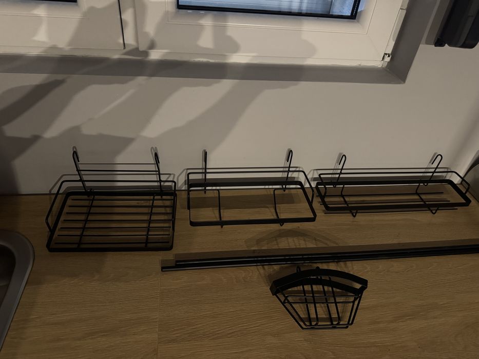 Sprzedam relingi kuchenne wraz z półeczkami marki Ikea