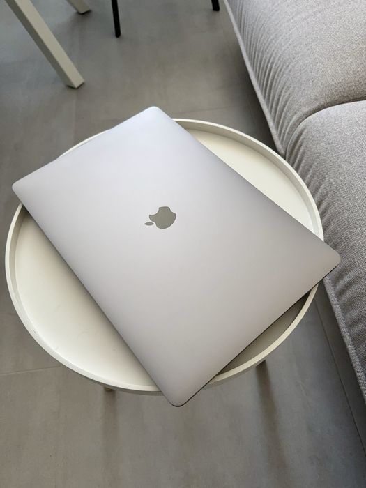 Новий ! MacBook Pro 16 2020 і9 2.4 | 16gb Ram | SSD 512gb A2141