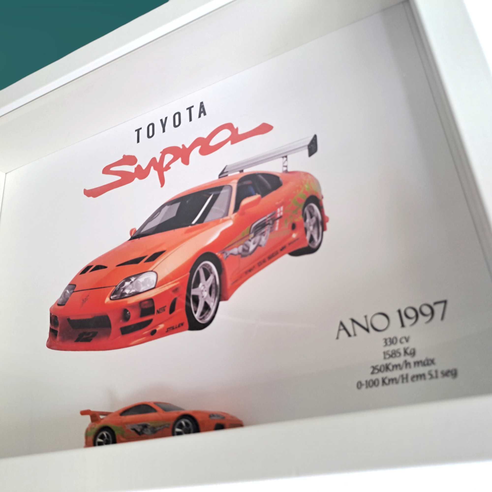Moldura Toyota Supra com Miniatura Hotwheels