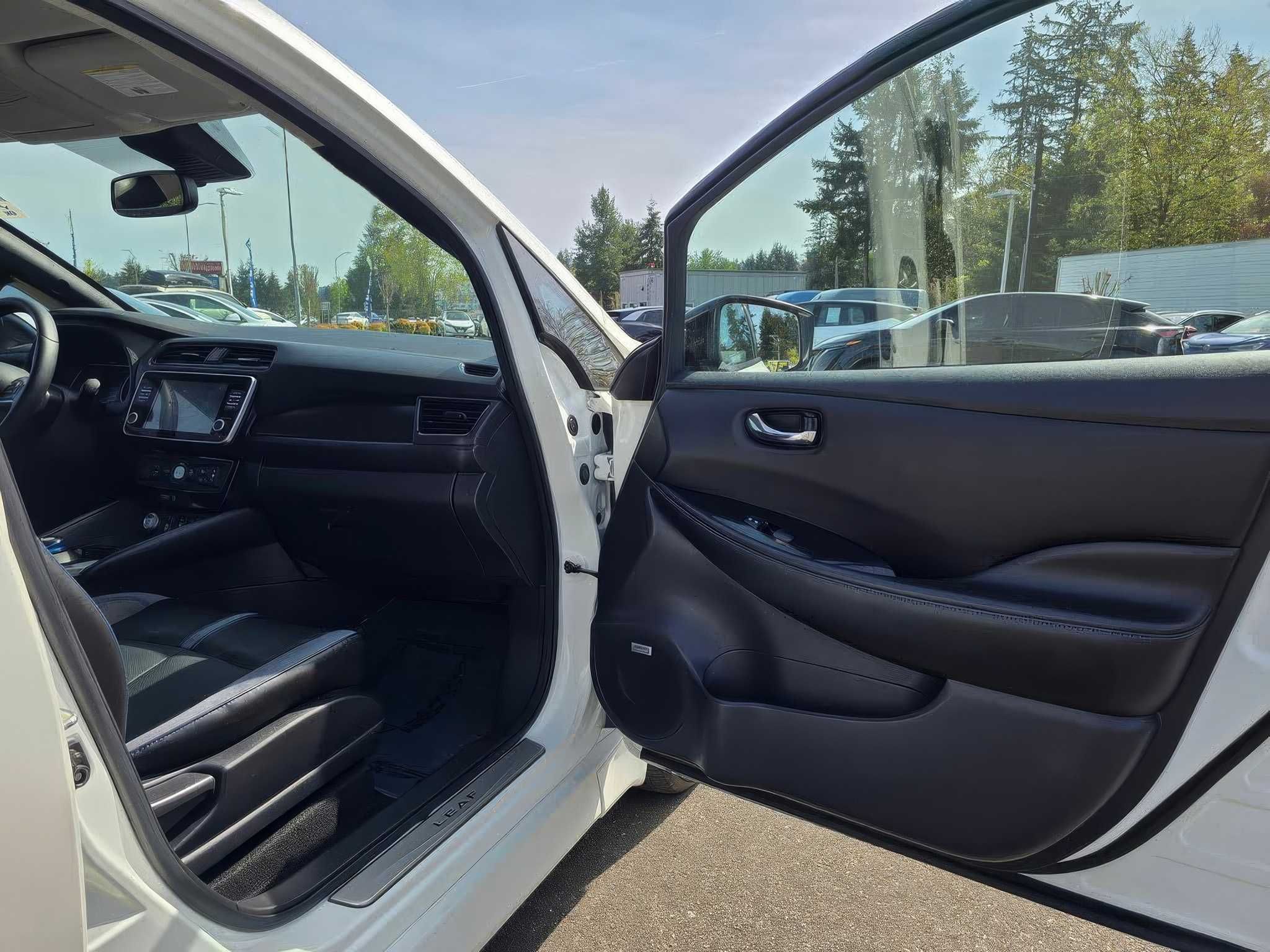 2022 Nissan LEAF SL Plus