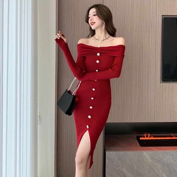 Бургунді сукня в рубчик, бордове плаття з відкритими плечима