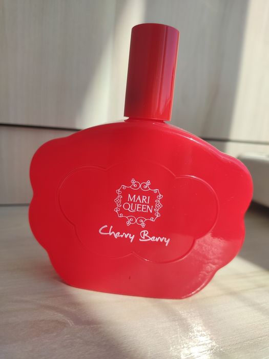 Духи. Cherry berry, yummy bubbles...