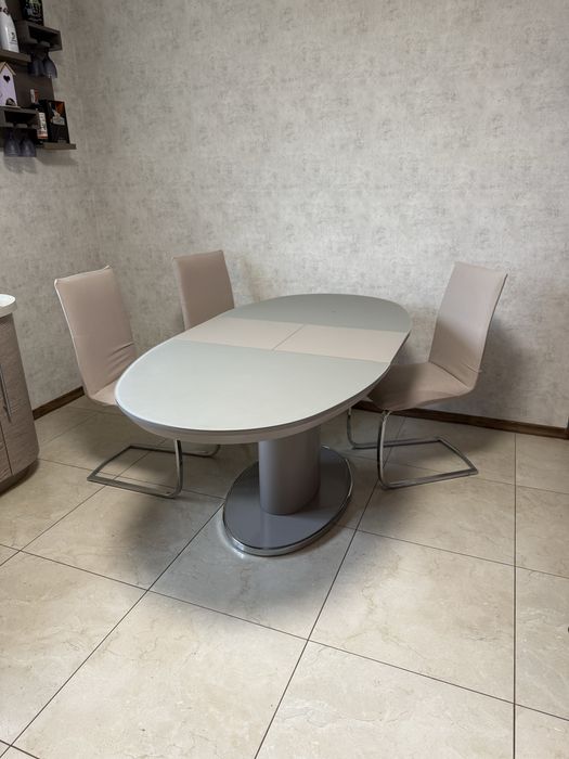 Стіл обідній, матове скло