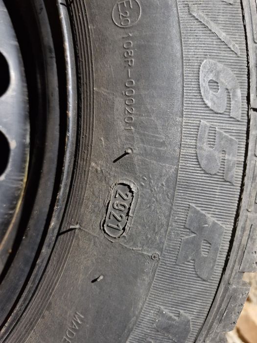 Felgi z oponami zimowymi 195/65 R15. Bardzo dobry bieżnik 7-8mm.