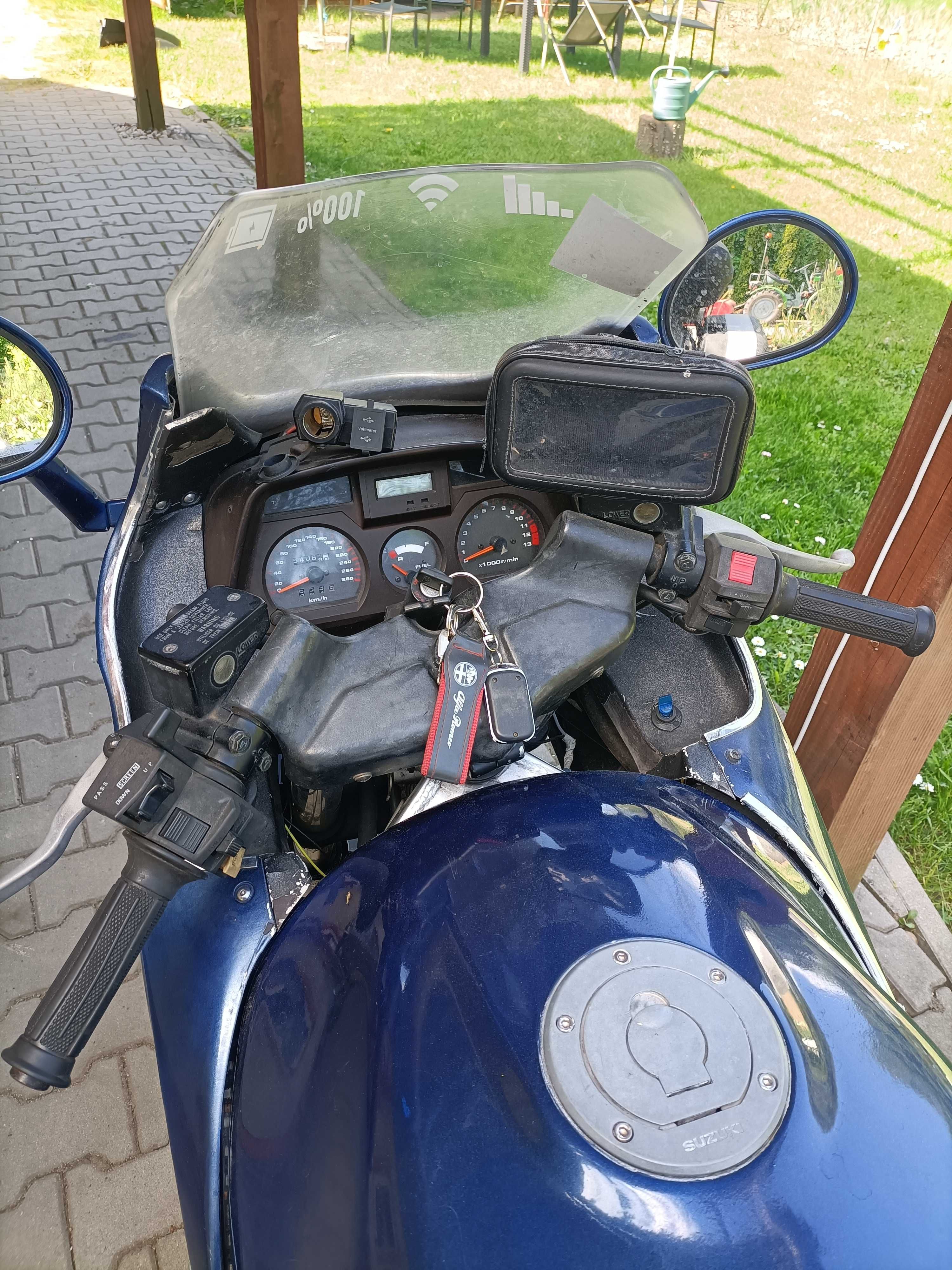 Motocykl Suzuki GSX1100F