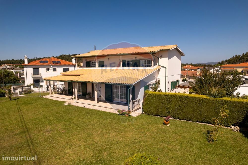 Moradia T4 para venda