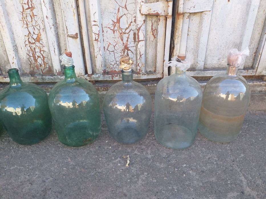 Бутлі бутиля 20л та 10л