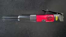 Pneumatyczny młotek igłowy skaler CHICAGO PNEUMATIC CP7115 NOWY