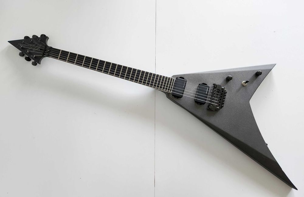 Gitara Flying V Kamecki lutnicza SD Blackouts + twardy case Barczak