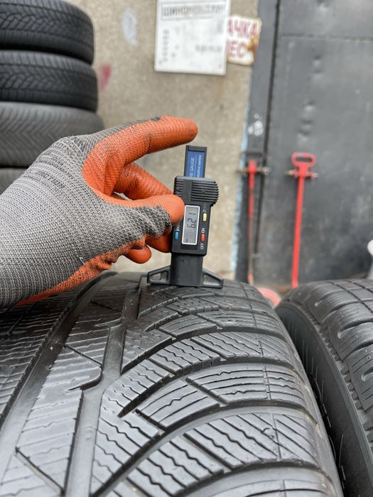 Шини 235/55/18 Michelin Pilot Alpin 4шт зима