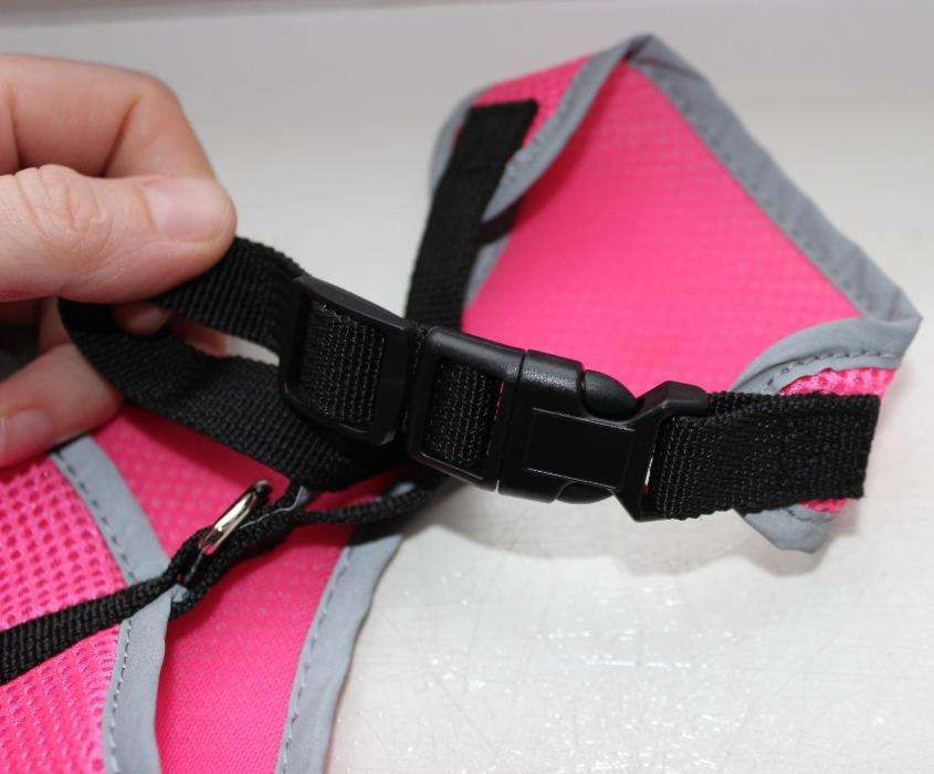 Світловідбивна шлейка для собак дрібних порід р.S 300 грн