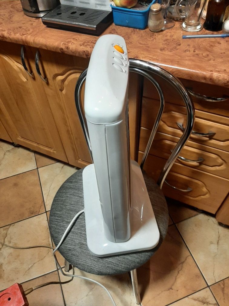 Grzejnik halogenowa Volteno V00285 moc 1200 watt sprawny mocny zadbany
