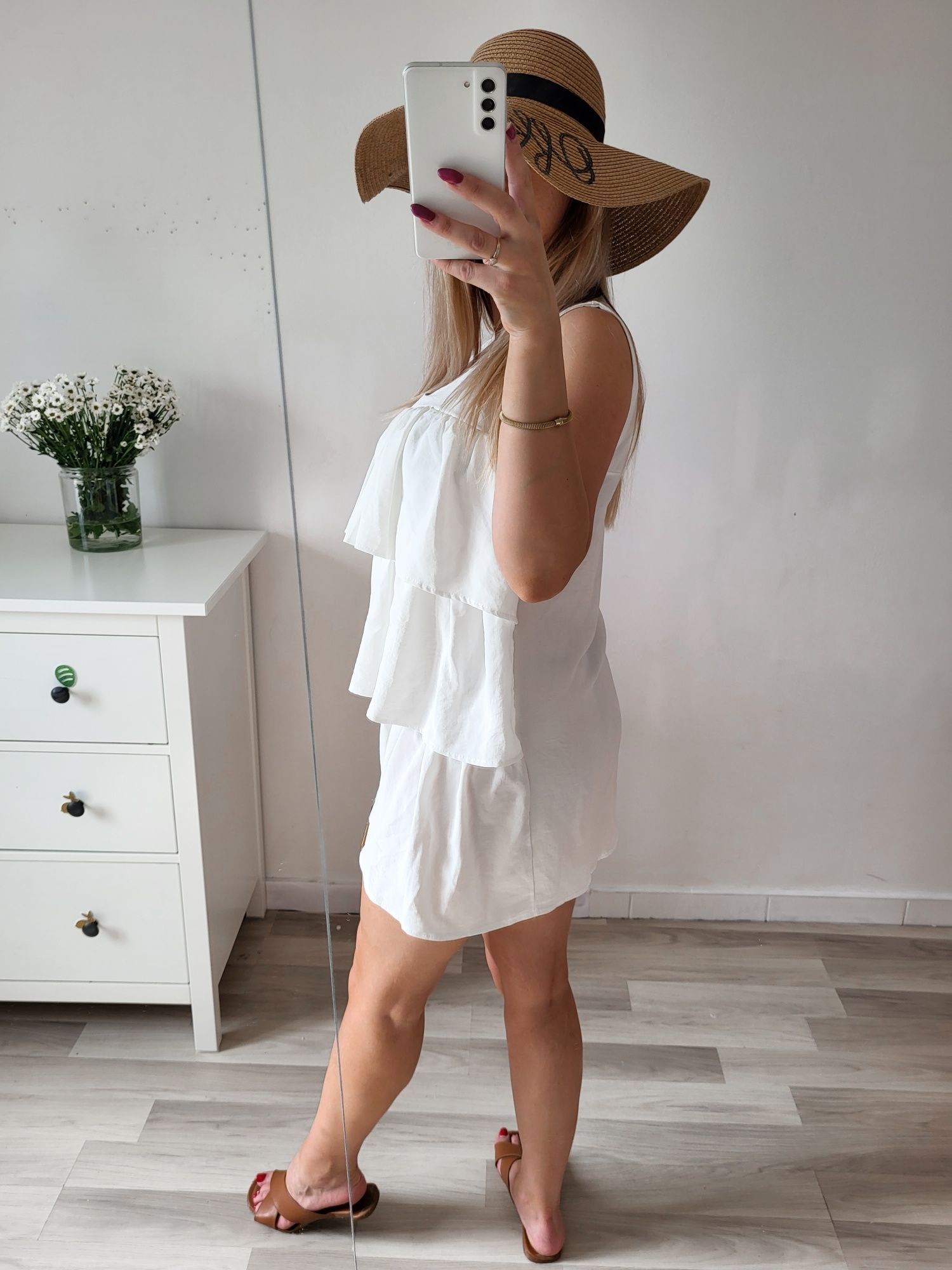 Sukienka letnia elegancka biała z falbankami 36 S