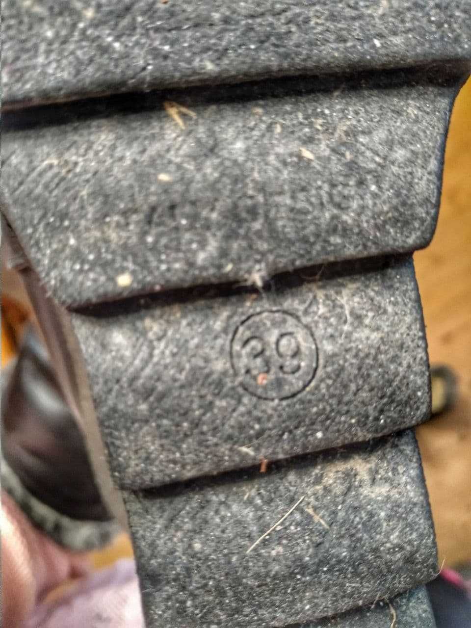 Шкіряні зимові чобітки. 300 грн