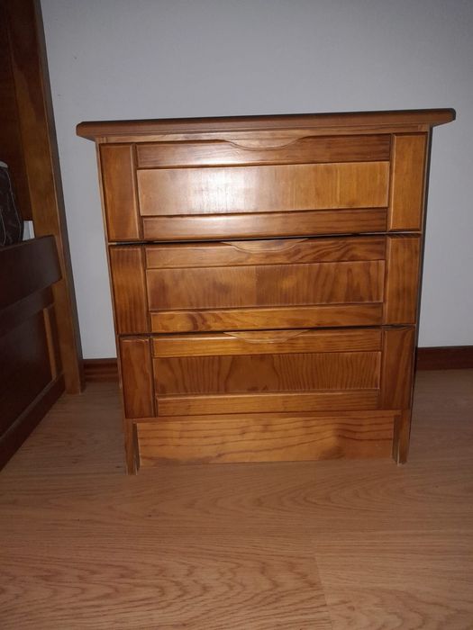 Mobília de casal em cerejeira