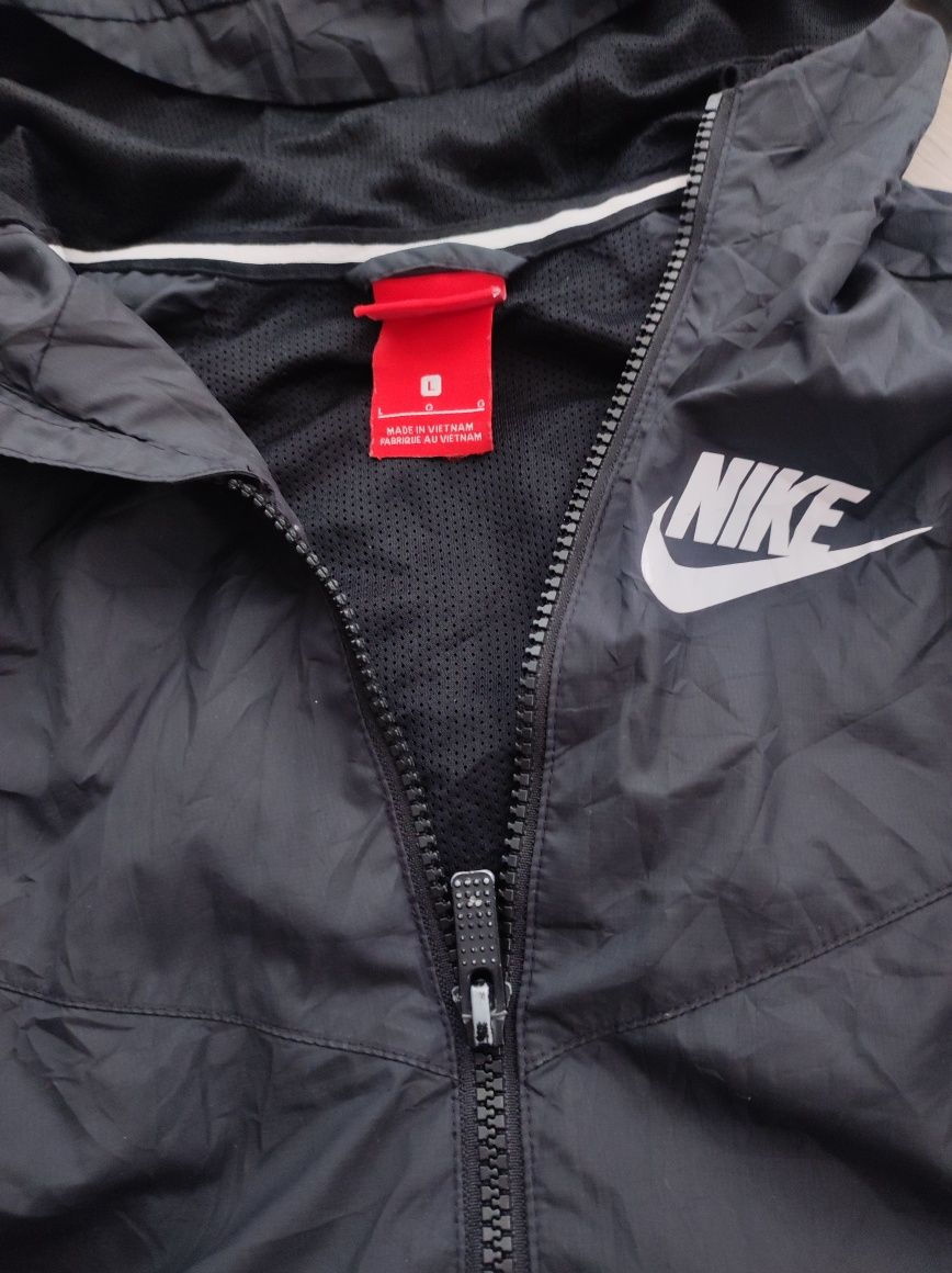 Kurtka wiatrówka Nike