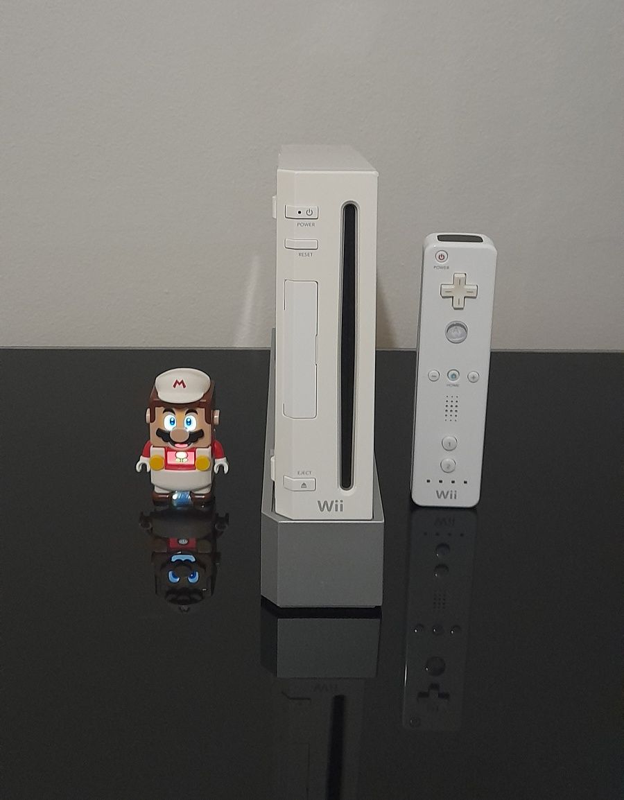 Consola Wii White Edition + Comando Wii (EXCELENTE ESTADO E COMPLETA)