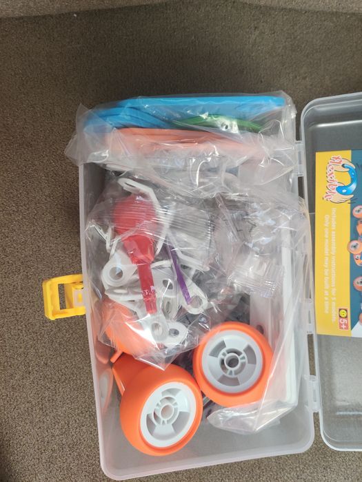 Конструктор болтовой детский Build&Play 5 в 1Самолет 132 эл.