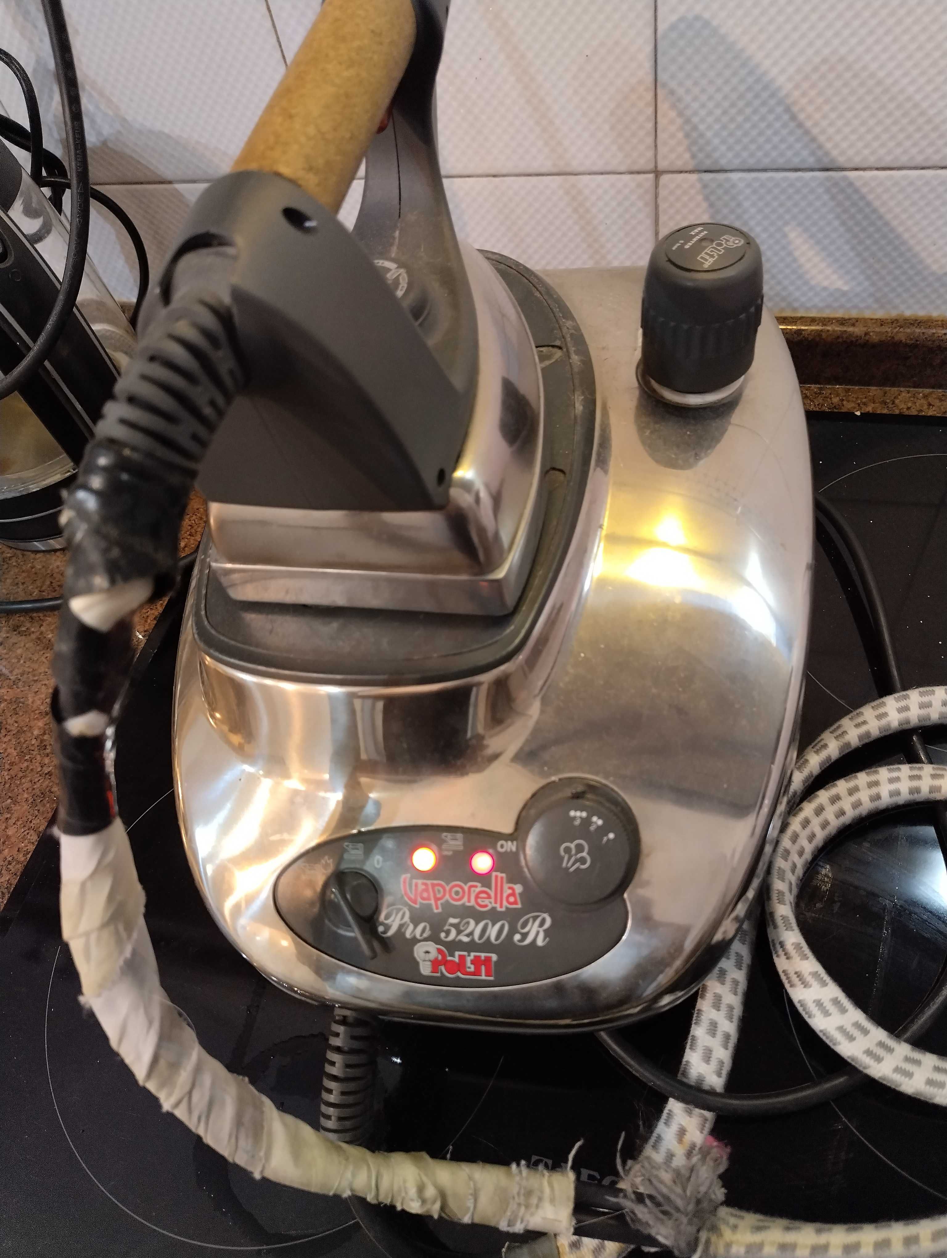 Ferro de engomar a vapor