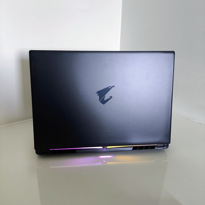 AORUS RTX 4070 i7 13650HX 32RAM