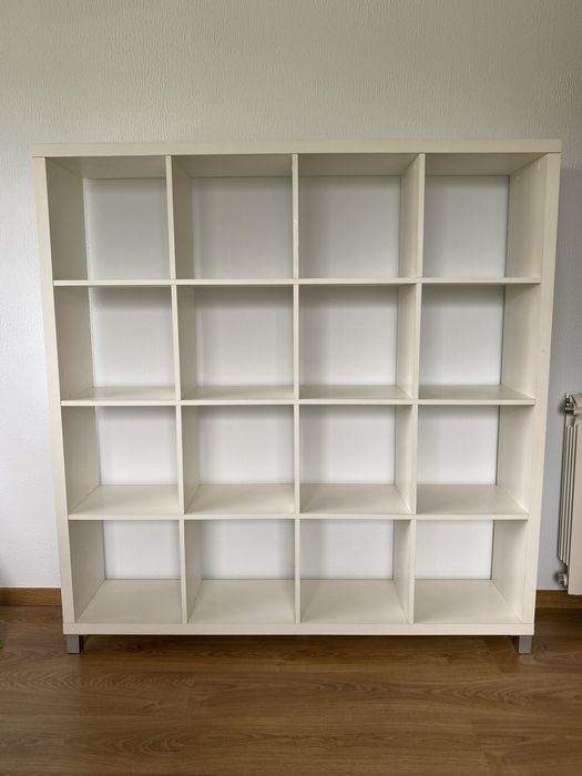 Kalax IKEA estante 4x4