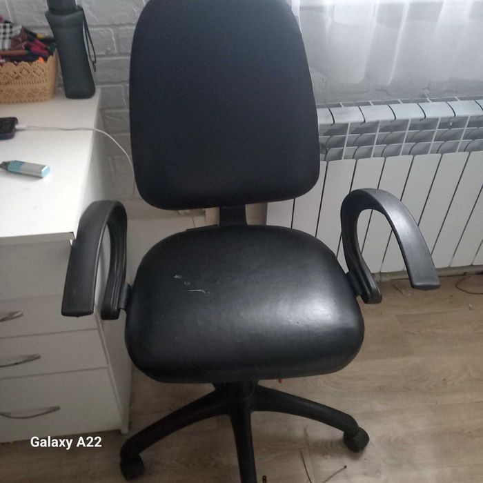 Продам комютерне крісло