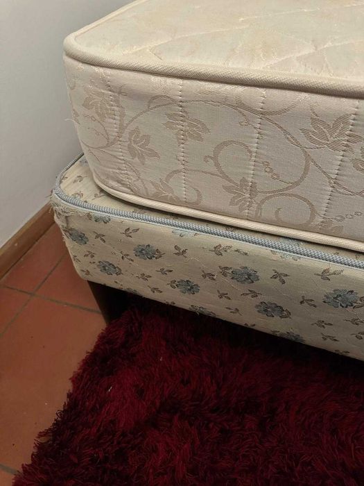 Cama solteiro 90×185 + colchão + sommier + colcha e 6 almofadas