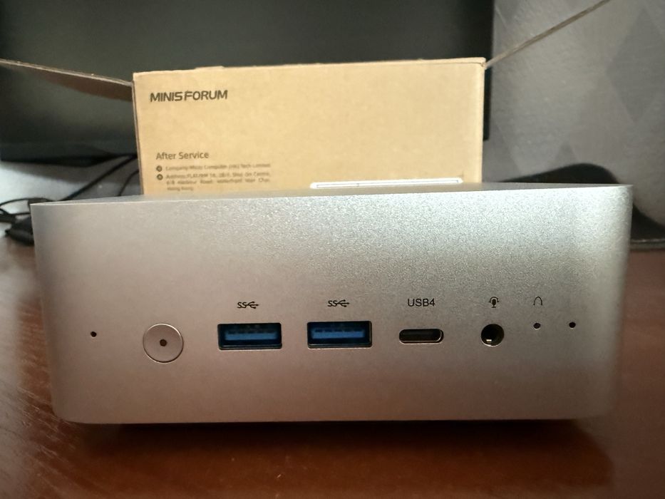 Компактний комютер Minisforum M1 Pro