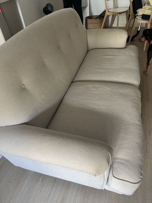 Sofa do ikea de 2 lugares bege.