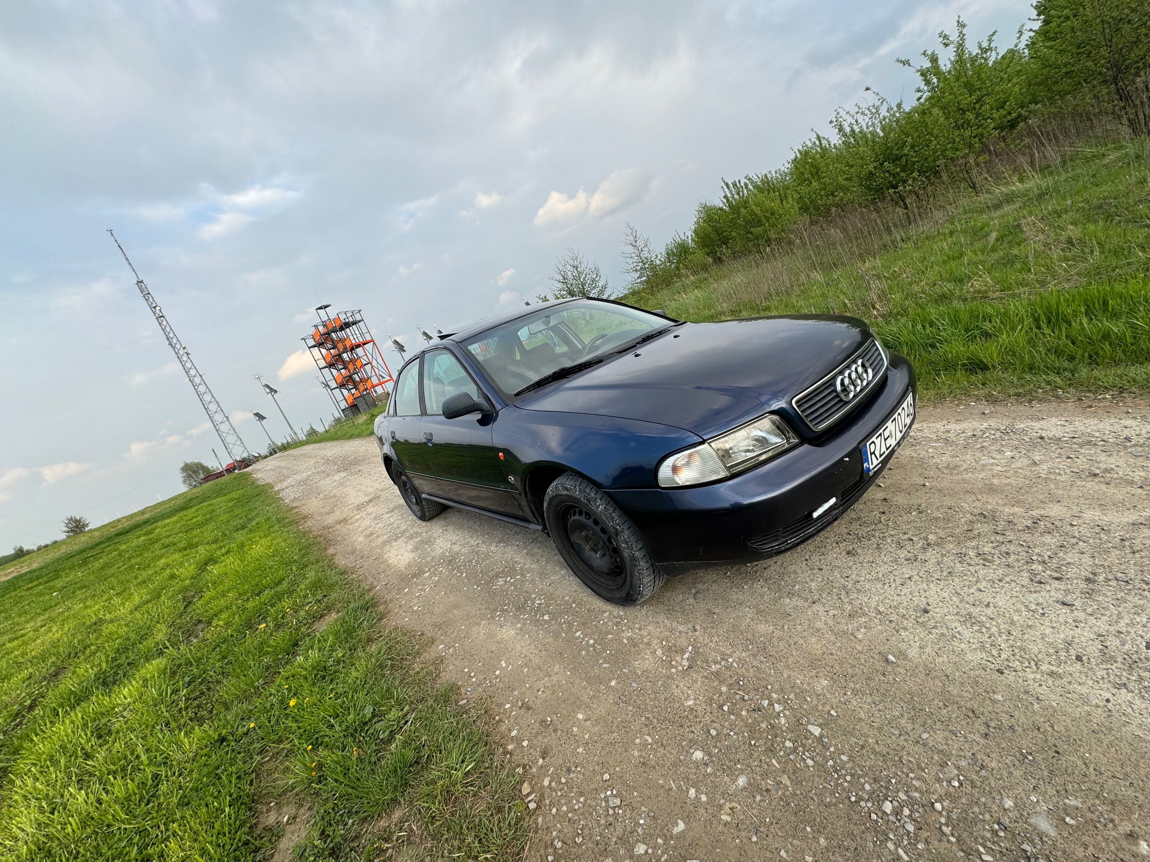 Audi A4 B5 1.8 125km