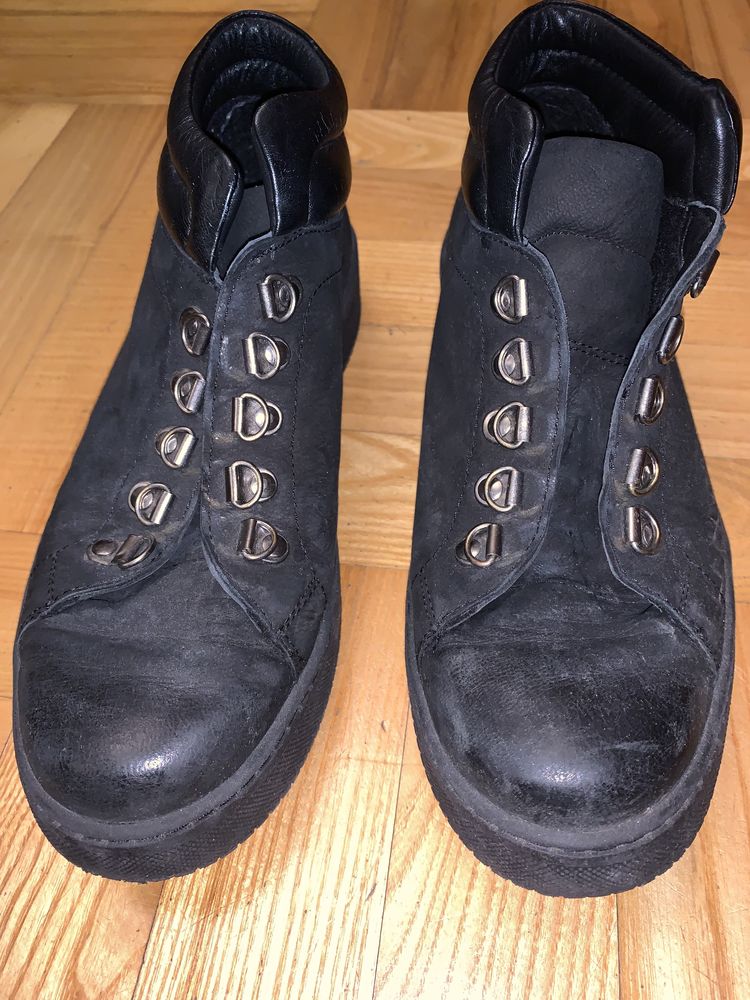Buty ze skóry naturalnej rozm 39