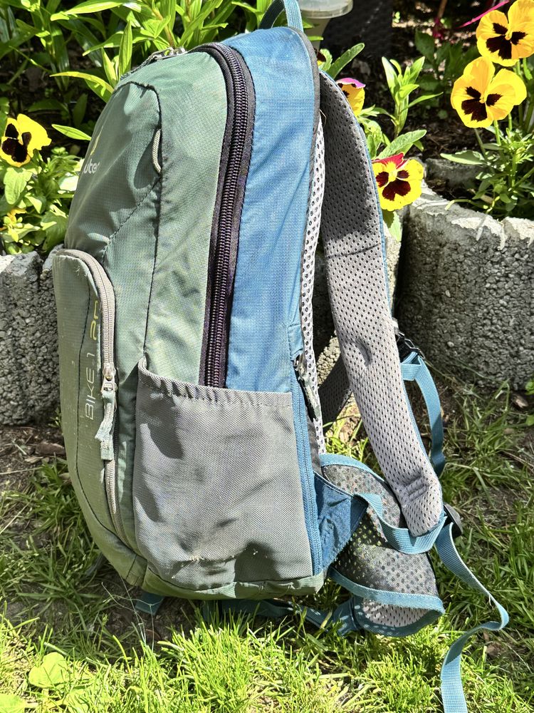 Deuter Bike I 20 – plecak rowerowy z pokrowcem i siatką