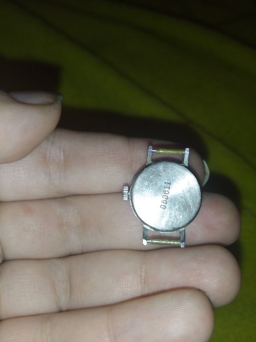 Женские наручные часы ссср чайка 17 камней